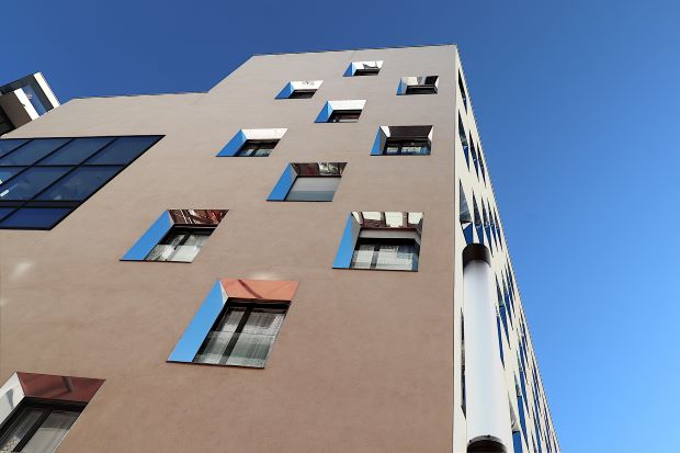 appartements neufs lyon-façade immeuble neuf ciel bleu
