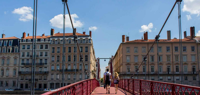 Investir dans un programme immobilier à Lyon 2 dans le quartier Ainay proche du pont rouge